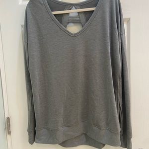 Long sleeve open back workout top